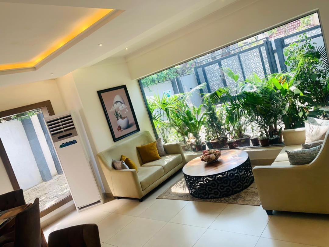 Swiss Pearl Continental Suite Wupa Esterno foto