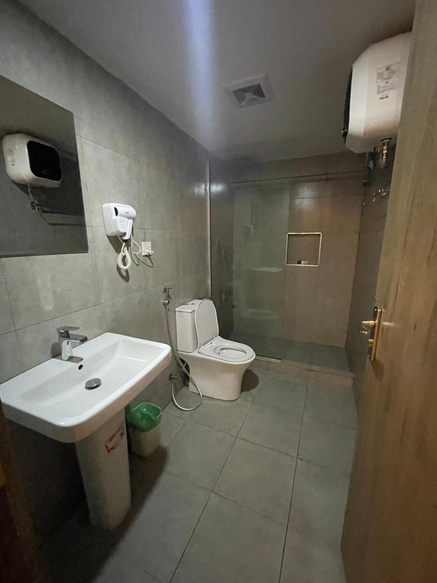Swiss Pearl Continental Suite Wupa Esterno foto