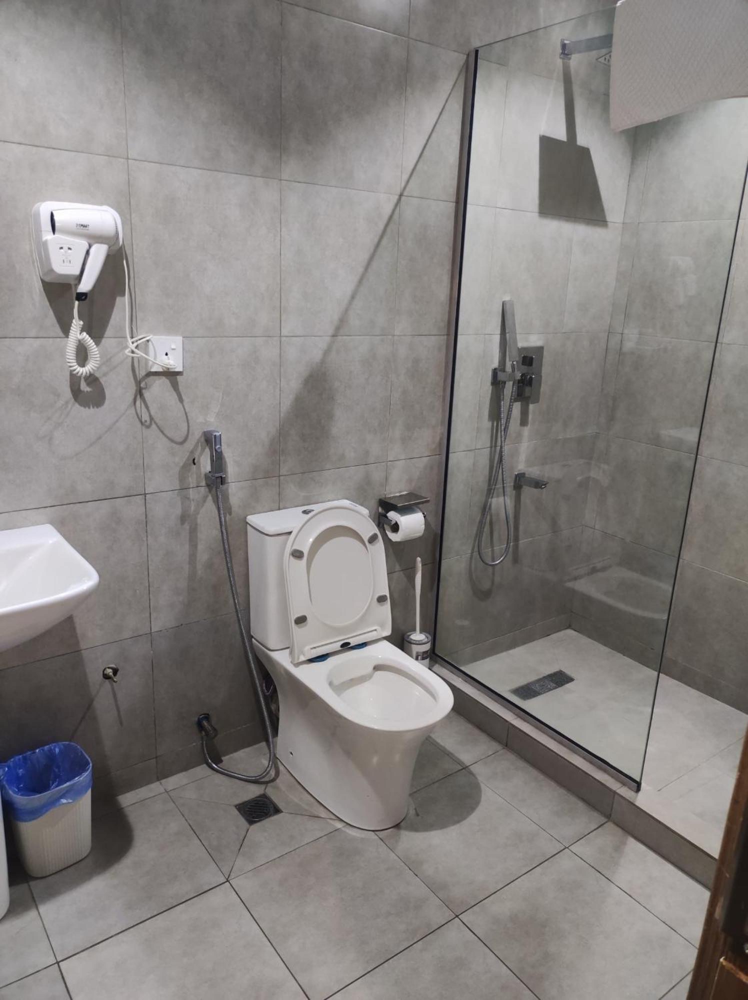 Swiss Pearl Continental Suite Wupa Esterno foto